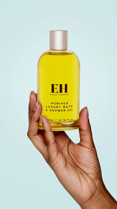 Emma Hardie Amazing Body Moringa Luxury Bath & Shower Oil 3 Emma Hardie Amazing Body Moringa Luxury Bath & Shower Oil – Image 3