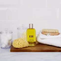Emma Hardie Amazing Body Moringa Luxury Bath & Shower Oil 9 Emma Hardie Amazing Body Moringa Luxury Bath & Shower Oil -Teint Lisse Soldes Magasin emma hardie amazing body moringa luxury bath shower oil huile de bain 3