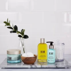 Emma Hardie Amazing Body Moringa Luxury Bath & Shower Oil 10 Emma Hardie Amazing Body Moringa Luxury Bath & Shower Oil -Teint Lisse Soldes Magasin emma hardie amazing body moringa luxury bath shower oil huile de bain 4