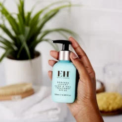 Emma Hardie Amazing Body Moringa Luxury Hand & Nail Treatment -Teint Lisse Soldes Magasin emma hardie amazing body moringa luxury hand nail treatment creme regenerante et protectrice mains ongles et cuticules 2