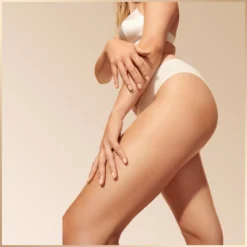 Garnier Ambre Solaire Natural Bronzer -Teint Lisse Soldes Magasin garnier ambre solaire natural bronzer lait teinte pour un bronzage progressif 5