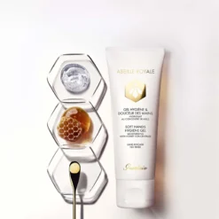 GUERLAIN Abeille Royale Soft Hands Hygiene Gel -Teint Lisse Soldes Magasin guerlain abeille royale soft hands hygiene gel gel nettoyant mains 2