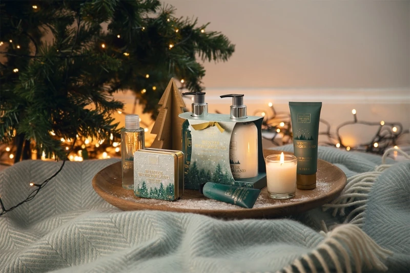 Scottish Fine Soaps Winter Wonderland Luxury Soap 2 Scottish Fine Soaps Winter Wonderland Luxury Soap – Image 2