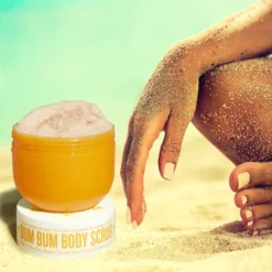 Sol De Janeiro Bum Bum Body Scrub -Teint Lisse Soldes Magasin sol de janeiro bum bum body scrub gommage corps au sucre 2