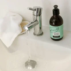 UpCircle Hand Wash Green Mint & Lemongrass -Teint Lisse Soldes Magasin upcircle hand wash green mint lemongrass savon liquide naturel mains 2