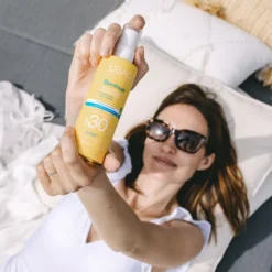 Uriage Bariésun Spray SPF 30 -Teint Lisse Soldes Magasin uriage bariesun spray spf 30 spray protecteur spf 30 1