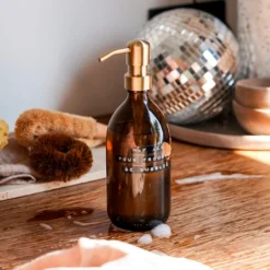 Wellmark May All Your Troubles Be Bubbles -Teint Lisse Soldes Magasin wellmark may all your troubles be bubbles savon liquide mains 1